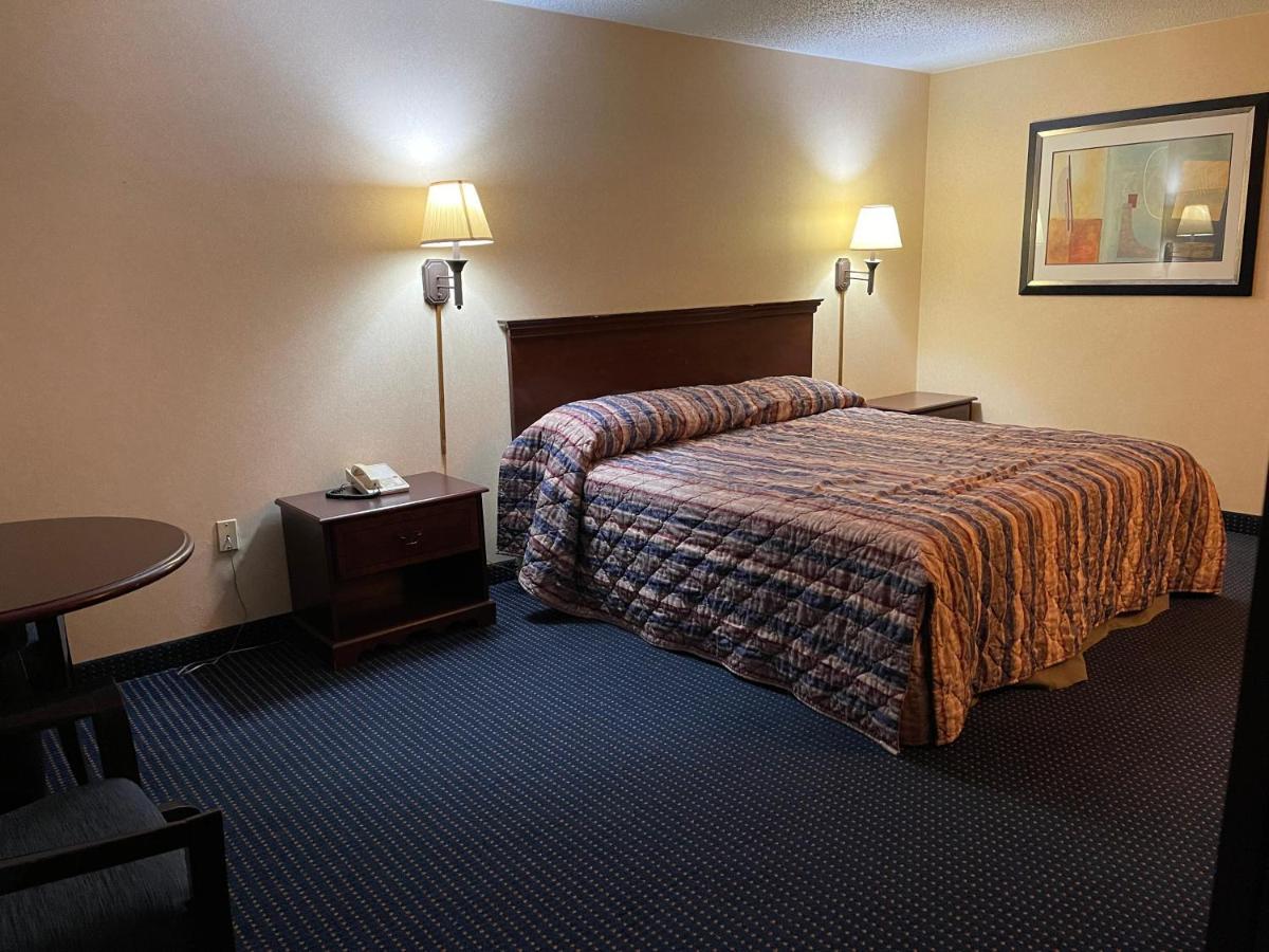 Budget Inn Temple Hills Eksteriør billede