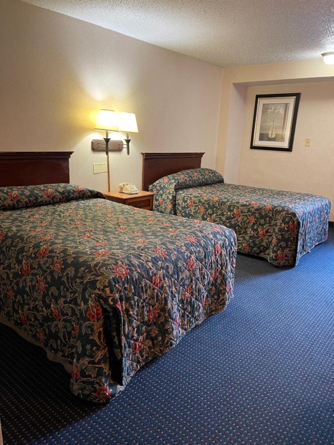 Budget Inn Temple Hills Eksteriør billede